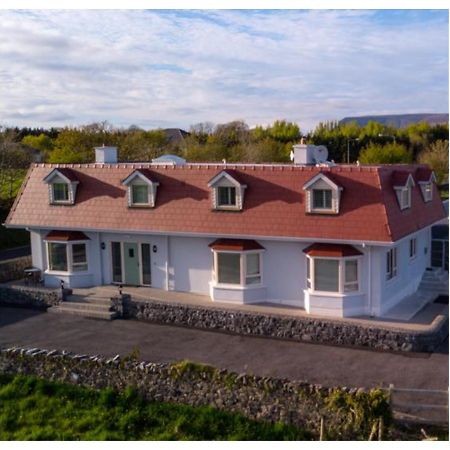 The Red Cottage & Stables Sligo Buitenkant foto